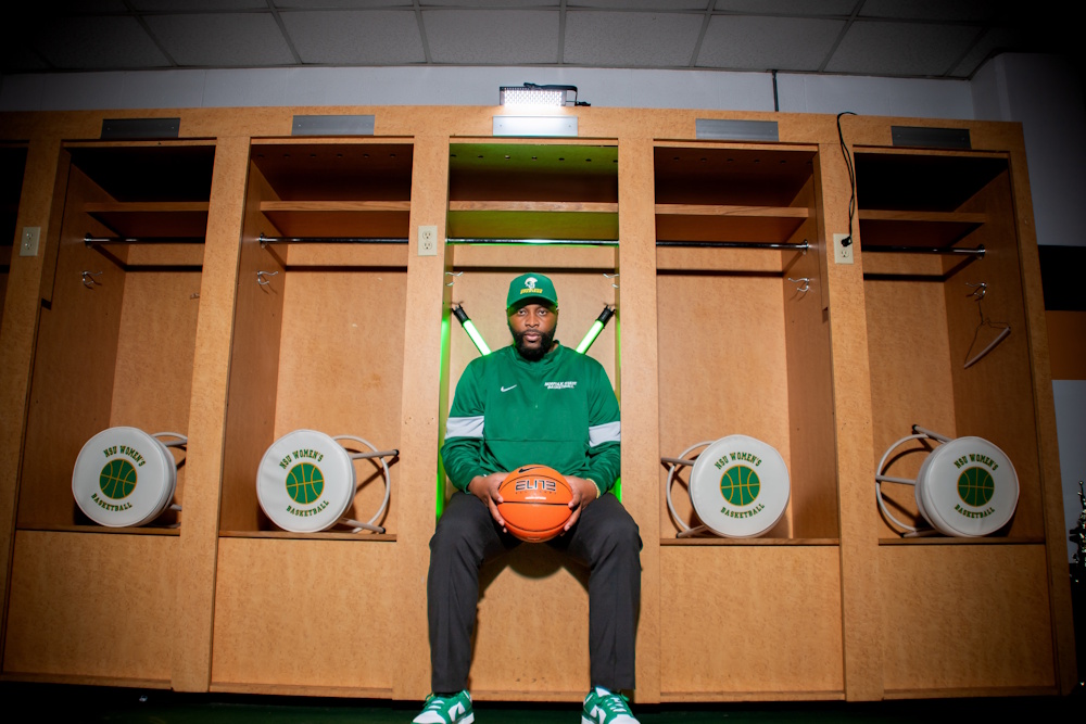 Head Coach Jermaine Woods